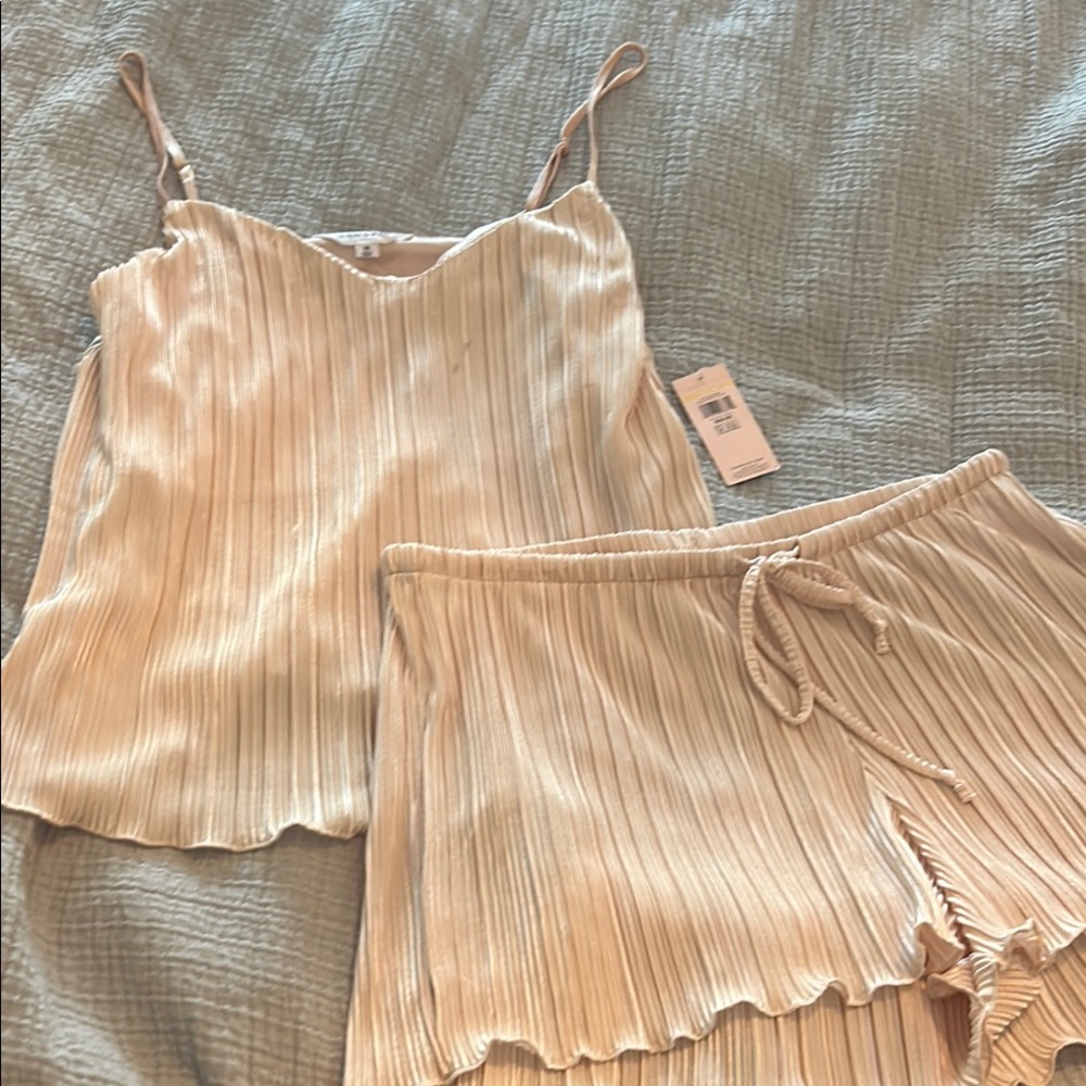 Women's Pink Sleepwear Set Danskin Satin Crinkly.